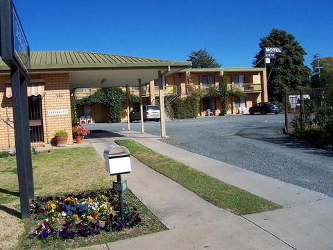 Deniliquin Motel - Grafton Accommodation 0