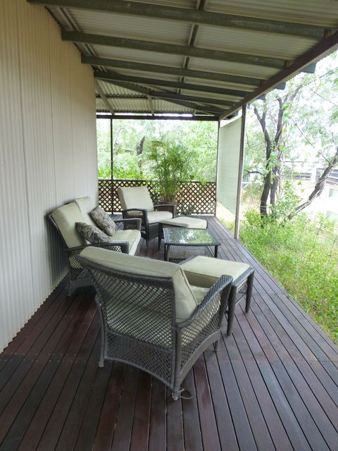 Digger's Rest Station - Grafton Accommodation 1