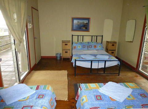 Digger's Rest Station - Grafton Accommodation 2