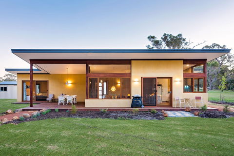 Sativa Sanctuary Forest View - Grafton Accommodation 0