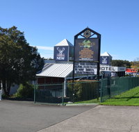 The Oaks Hotel Motel