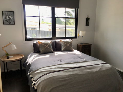 The Lakehouse Beechworth - Grafton Accommodation 1