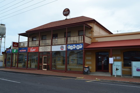 Victoria Hotel Port McDonnell - Grafton Accommodation 0