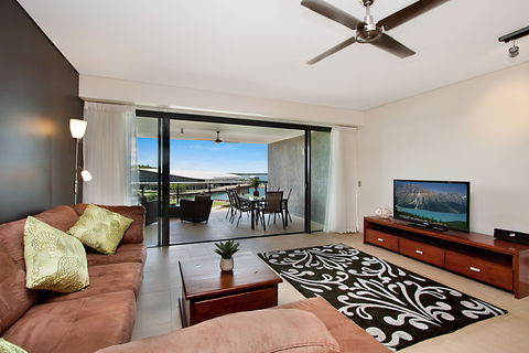 Akuna Waterfront - Grafton Accommodation 2