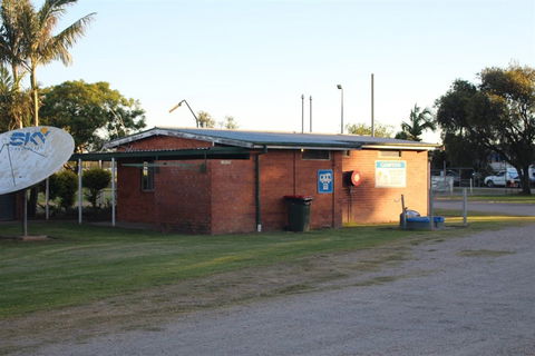 Grafton Greyhound Racing Club Caravan Park - Grafton Accommodation 0