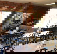 Mataranka Roadhouse and Cabins - Grafton Accommodation