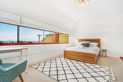 Newcastle Executive Homes - Oceanview Terrace - Grafton Accommodation 0