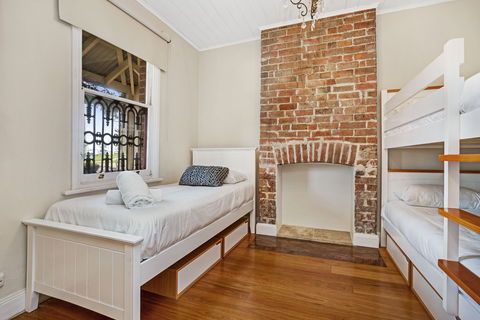 Newcastle Executive Homes - Oceanview Terrace - Grafton Accommodation 2