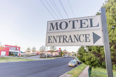 Bathurst Motor Inn - Grafton Accommodation 0