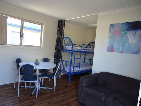 Moonta Bay Cabins - Cabin 2 - Grafton Accommodation 2