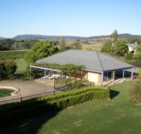 Tranquil Vale Vineyard - Grafton Accommodation
