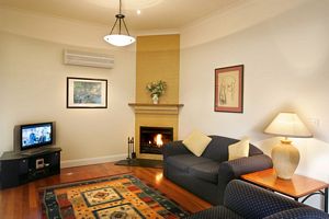 Tranquil Vale Vineyard - Grafton Accommodation 2