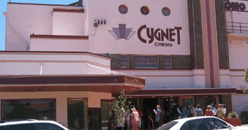 Cygnet Como Cinema - Grafton Accommodation 3