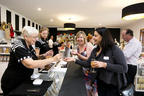 Morish Nuts - Grafton Accommodation 0