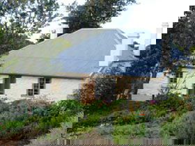 Dingley Dell Cottage - Grafton Accommodation 0