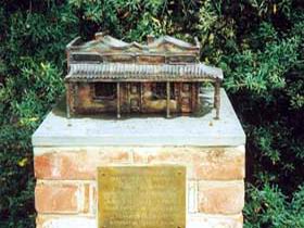 Sculpture Of Beetaloo Reservoir Hotel - Grafton Accommodation 0