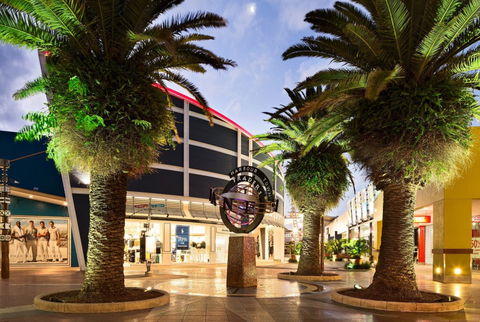 Harbour Town Outlet Shopping Centre - Grafton Accommodation 0