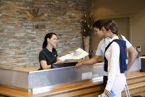 Harbour Town Outlet Shopping Centre - Grafton Accommodation 2