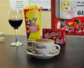 Mansfield Armchair Cinema - Grafton Accommodation 0