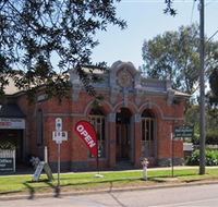 Old Post Office Seymour - Fine Art Gallery  Licensed Restaurant - Grafton Accommodation