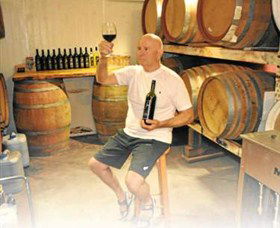 Salet Wines - Grafton Accommodation 0