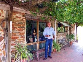 Stephen John Wines - Grafton Accommodation 0