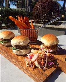 Hollydene Estate Wines And Vines Restaurant - Grafton Accommodation 4