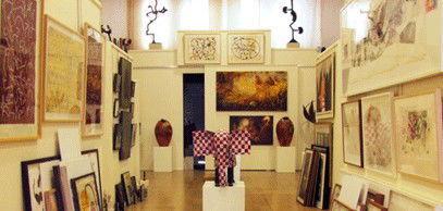 Australian Galleries - Glenmore Road - Grafton Accommodation 2