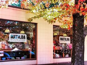 Matilda Bookshop - Grafton Accommodation 0