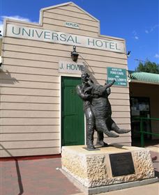 Jack Howe Sculpture And Gallery - Grafton Accommodation 0