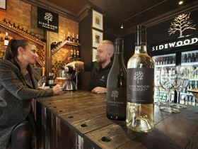 Maximilian's Restaurant And Sidewood Estate Cellar Door - Grafton Accommodation 3