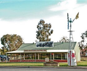 Headlie Taylor Header And Blacksmiths Shop - Grafton Accommodation 0