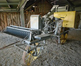 Headlie Taylor Header And Blacksmiths Shop - Grafton Accommodation 3