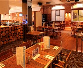 ZedBar - Grafton Accommodation 4