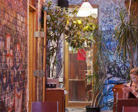Sappho Books, Cafe And Wine Bar - Grafton Accommodation 0