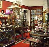 Nerilee Antiques - Grafton Accommodation