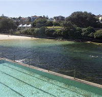 Clovelly Beach - Grafton Accommodation