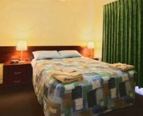 Cable Beachside Villas - Grafton Accommodation 4