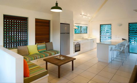 The Retreat Beach Houses - Grafton Accommodation 1