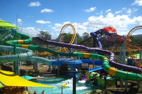 Gold Coast Theme Parks - Grafton Accommodation 1