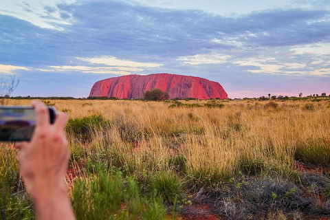 Uluru (Ayers Rock) Sunset With Outback Barbecue Dinner And Star Tour - Grafton Accommodation 11