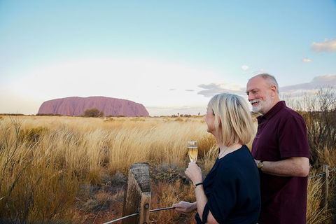 Uluru (Ayers Rock) Sunset With Outback Barbecue Dinner And Star Tour - Grafton Accommodation 21