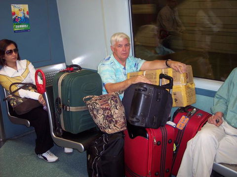 Airport Shuttle Transfer From Sydney City To Sydney Airport - Grafton Accommodation 3