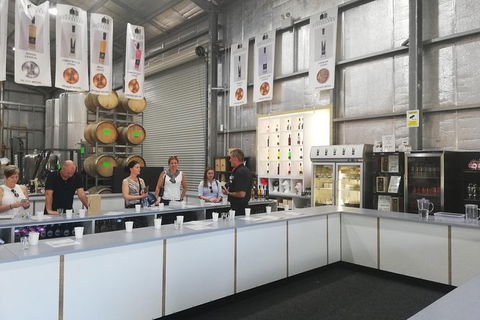 Hunter Valley Private Tour Including Wine, Chocolate, Cheese, Vodka, Gin Tasting - Grafton Accommodation 15