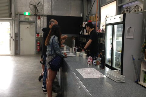 Hunter Valley Private Tour Including Wine, Chocolate, Cheese, Vodka, Gin Tasting - Grafton Accommodation 22