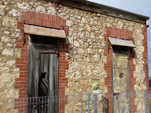 A Walk Back In Time Trail - Kingscote - Grafton Accommodation 0