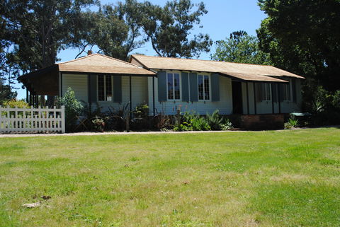 La Trobe's Cottage - Grafton Accommodation 1