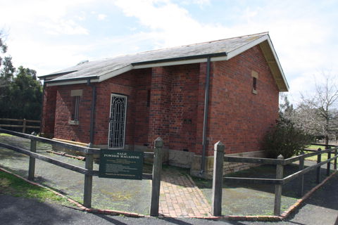 Sale Powder Magazine - Grafton Accommodation 0