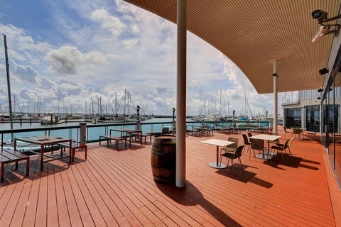 Hervey Bay Boat Club - Grafton Accommodation 1