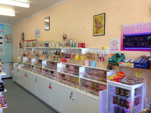 The Pier View Lolly Shop - Grafton Accommodation 0